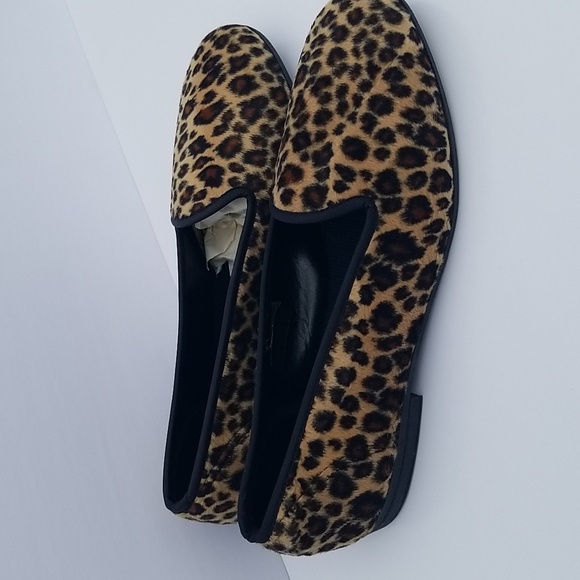 Leopard Print Women's Loafers Size 8 - Picture 2 of 7